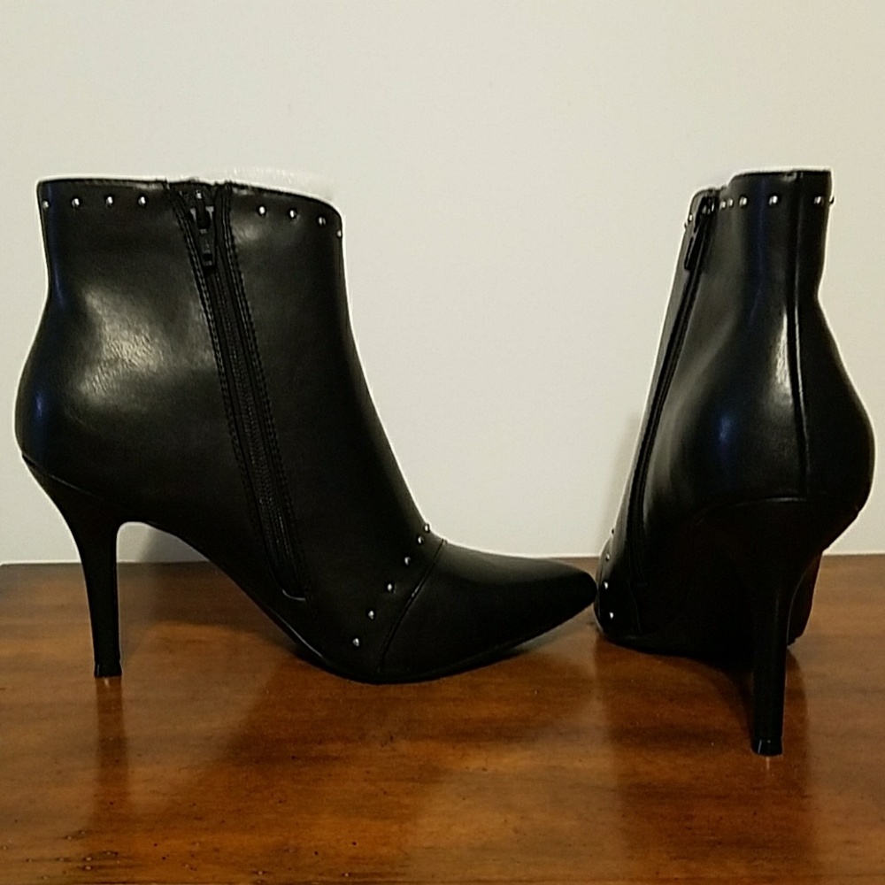 The Limited 'Trixxa' faux leather booties - Picture 4 of 5